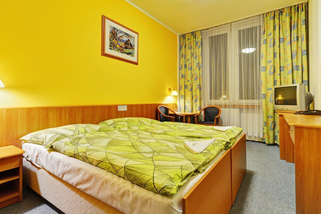 Hotel Slunce Havlíčkŭv Brod Exterior photo